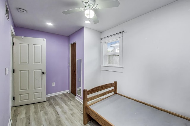 43173 N Lake Ave, Antioch, IL 60002 - bedroom featuring light wood-style flooring, a ceiling fan, and recessed lighting