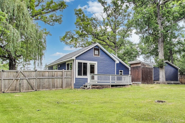 43173 N Lake Ave, Antioch, IL 60002 - back of property with a storage shed and a deck