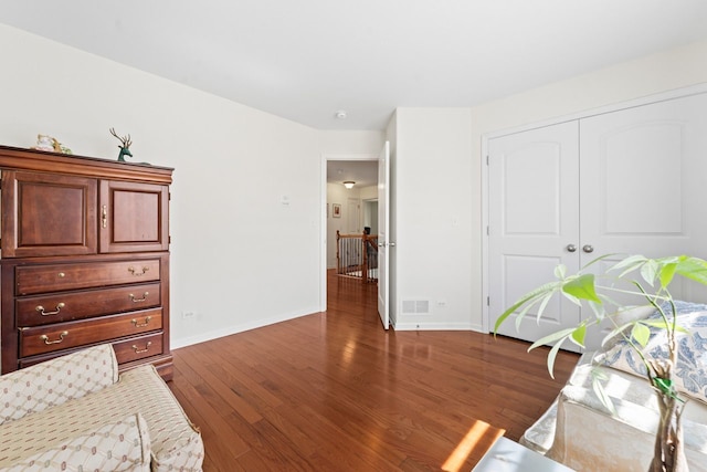 501 Blackstone Ct, Lake Villa, IL 60046 - living area with dark wood finished floors and baseboards