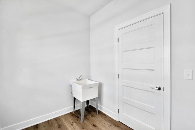 24465 S St Peters Dr, Channahon, IL 60410 - laundry area featuring wood finished floors and baseboards
