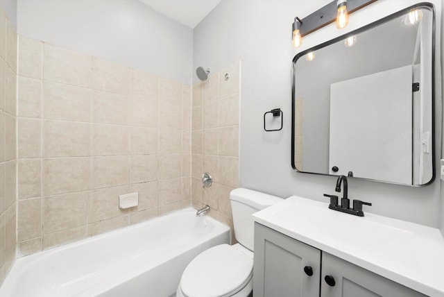 6139 S King Dr, Chicago, IL 60637 - full bath featuring vanity and shower / tub combination