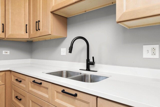 6139 S King Dr, Chicago, IL 60637 - kitchen with light countertops and light brown cabinets