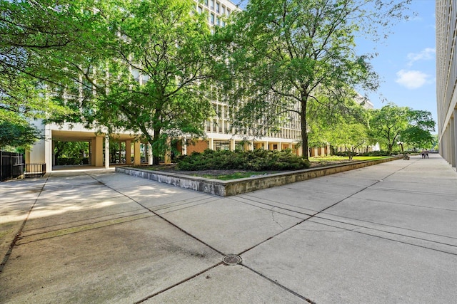 1450 E 55th Pl Unit 317S, Chicago, IL 60637 - view of community sign