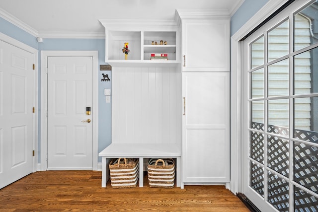 95 Warrington Dr, Lake Bluff, IL 60044 - mudroom with wood finished floors and crown molding