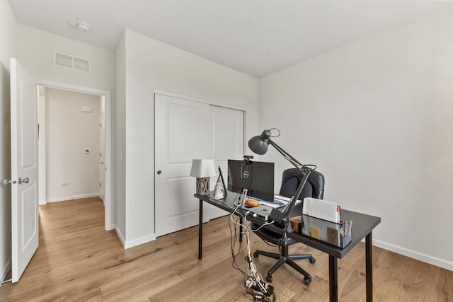 940 Treeline Dr, Algonquin, IL 60102 - home office with light wood-style flooring and baseboards