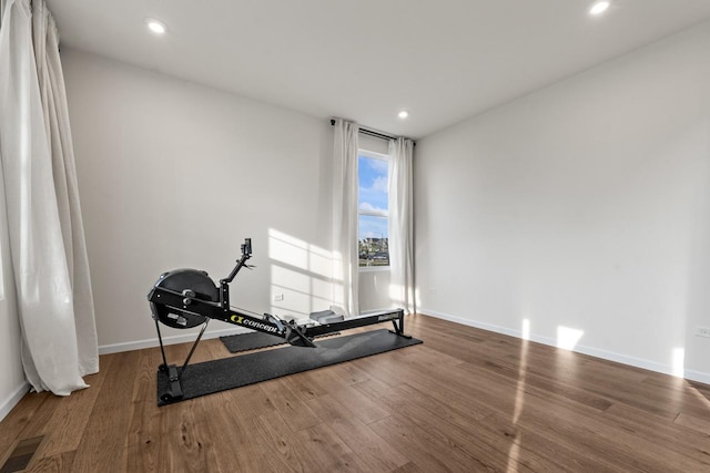 940 Treeline Dr, Algonquin, IL 60102 - exercise room with wood finished floors and recessed lighting
