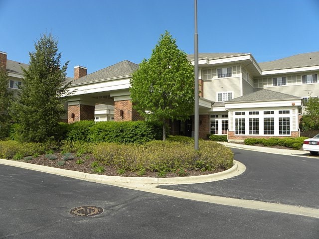 801 N Mclean Blvd Unit 342, Elgin, IL 60123 - photo 1