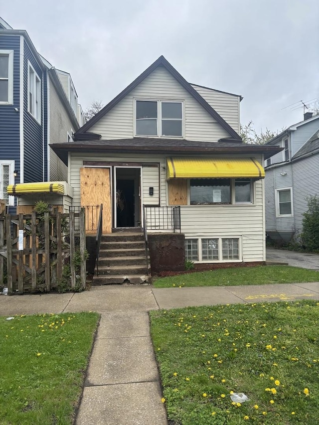 7736 S Muskegon Ave, Chicago, IL 60649 - photo 1