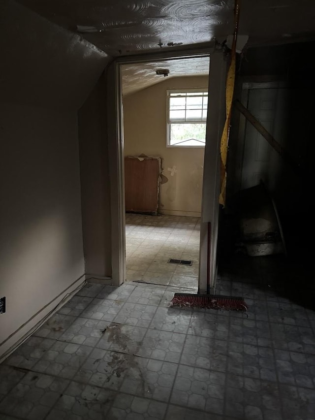 7736 S Muskegon Ave, Chicago, IL 60649 - photo 6