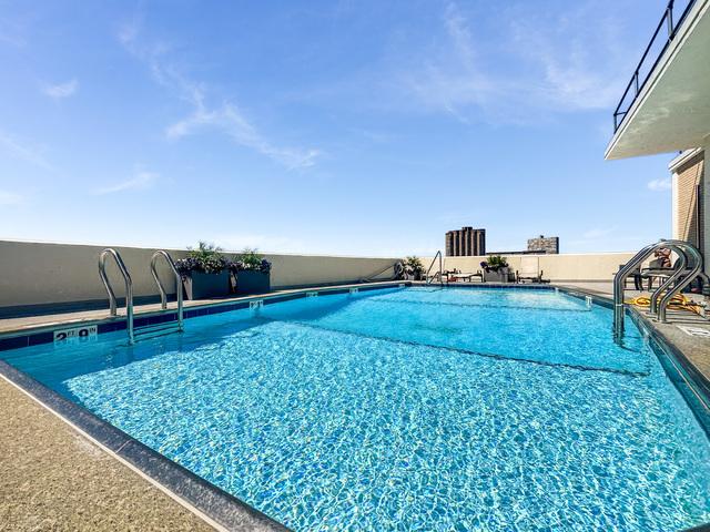 3470 N Lake Shore Dr Unit 9Bc, Chicago, IL 60657 - view of community pool