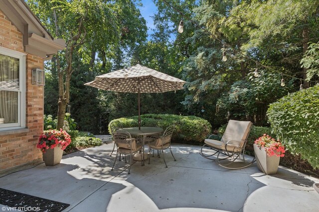 1806 Princeton Ct, Lake Forest, IL 60045 - view of patio / terrace featuring outdoor dining area