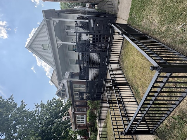 2052 N La Crosse Ave, Chicago, IL 60639 - view of front of home with stairway