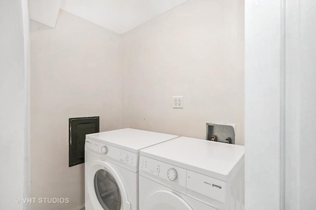 300 N State St Unit 3808, Chicago, IL 60654 - laundry area with washing machine and dryer and electric panel