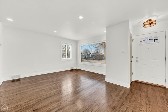 8559 S Drexel Ave, Chicago, IL 60619 - entryway featuring wood finished floors and recessed lighting