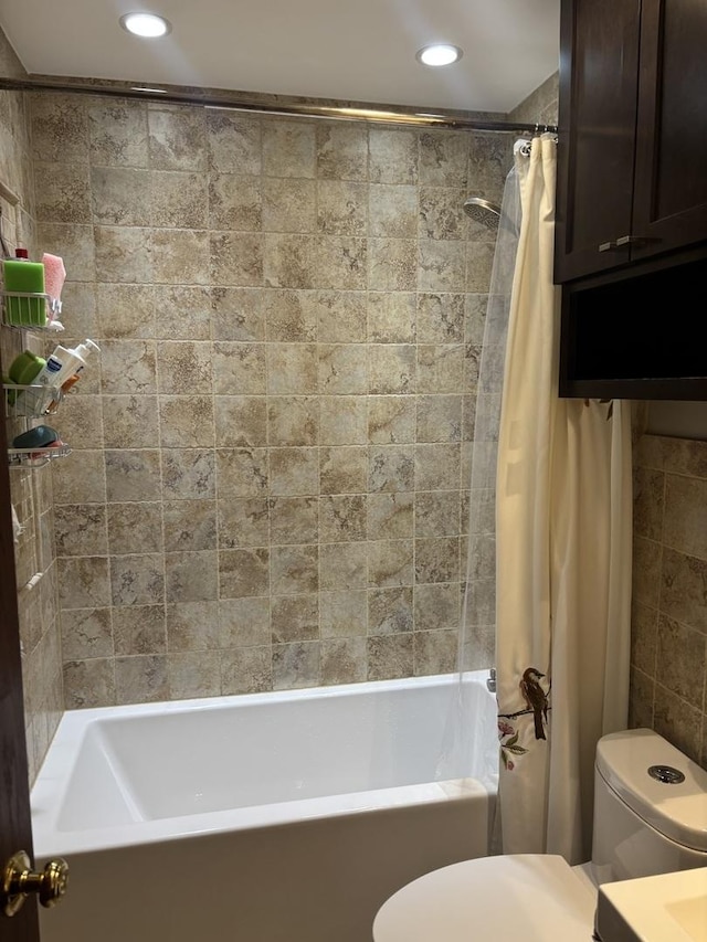 1017 Buccaneer Dr Unit 5, Schaumburg, IL 60173 - bathroom with shower / tub combo with curtain and recessed lighting