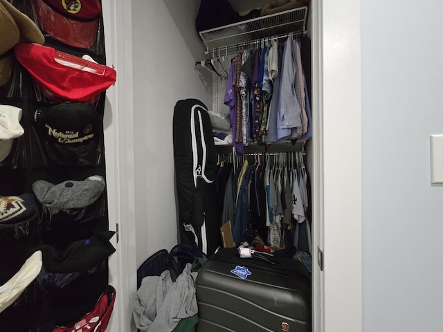 2744 N Lincoln Ave Unit 2, Chicago, IL 60614 - view of closet