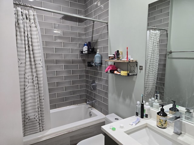 2744 N Lincoln Ave Unit 2, Chicago, IL 60614 - bathroom featuring shower / tub combo and vanity