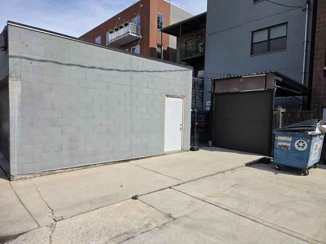 2744 N Lincoln Ave Unit 2, Chicago, IL 60614 - view of property featuring driveway