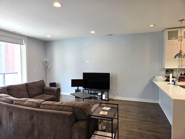 2744 N Lincoln Ave Unit 2, Chicago, IL 60614 - living room featuring dark wood finished floors and recessed lighting