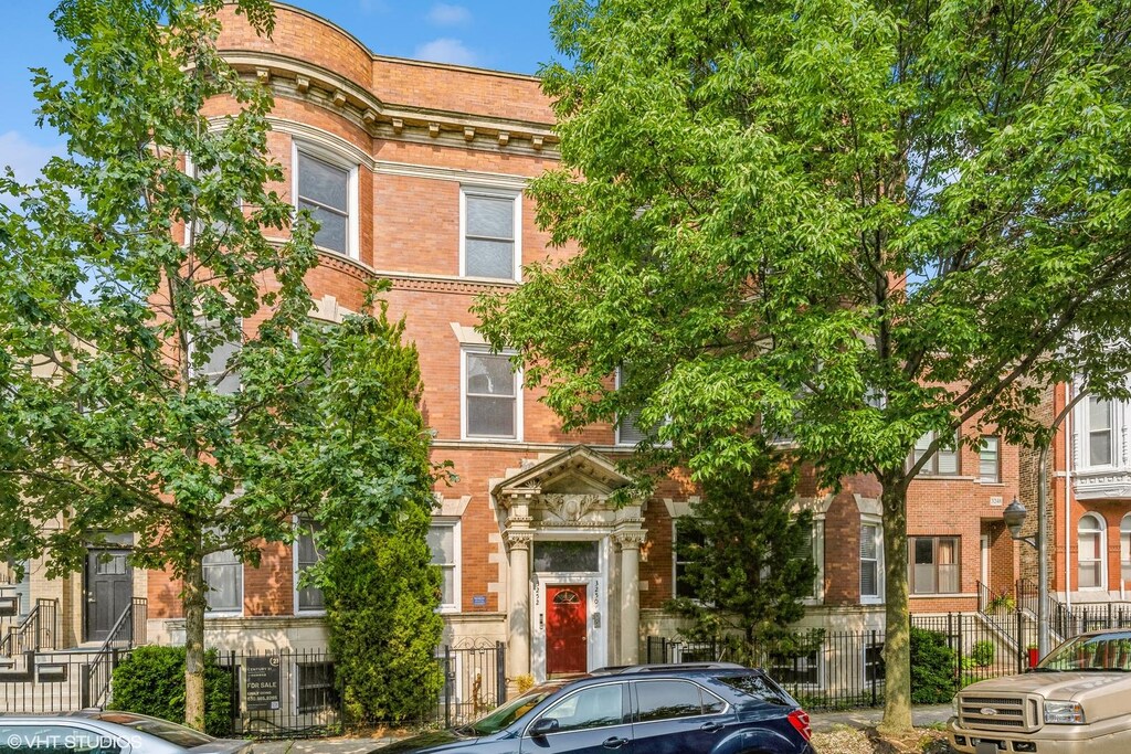 3252 S Prairie Ave Unit 2S, Chicago, IL 60616 - photo 1