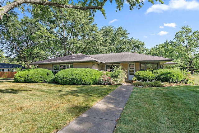 306 Wing Park Blvd, Elgin, IL 60123 - view of front facade