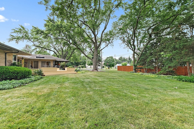 306 Wing Park Blvd, Elgin, IL 60123 - view of yard with a deck