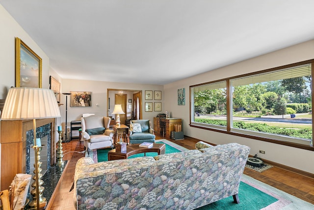 306 Wing Park Blvd, Elgin, IL 60123 - living room featuring baseboards