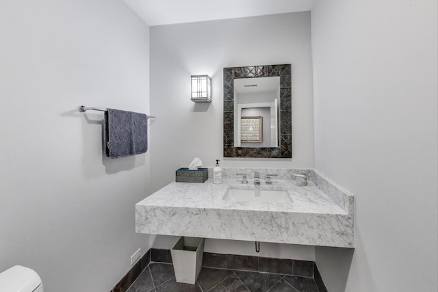1001 W Madison St Unit 710, Chicago, IL 60607 - bathroom with a sink and toilet