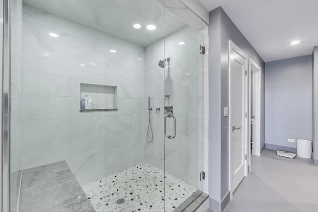 1001 W Madison St Unit 710, Chicago, IL 60607 - bathroom with a stall shower and recessed lighting