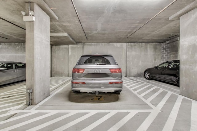 1001 W Madison St Unit 710, Chicago, IL 60607 - view of parking garage