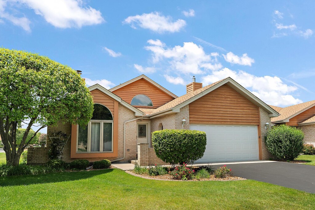 18414 Pine Lake Dr, Tinley Park, IL 60477 - photo 1