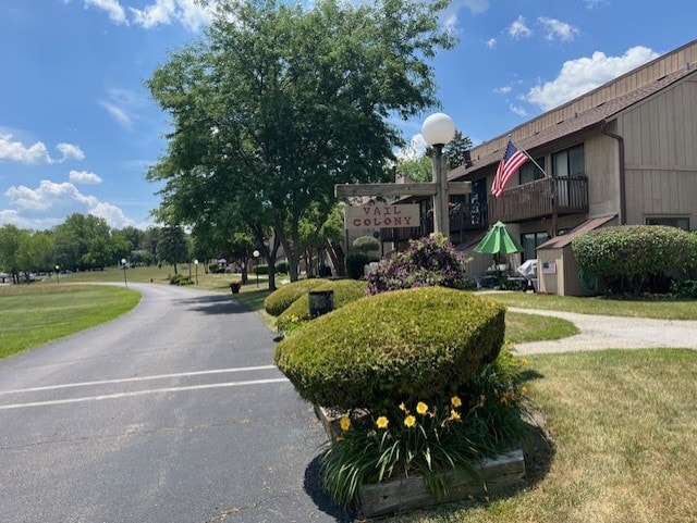 56 Vail Colony Unit 1, Fox Lake, IL 60020 - view of home's community with a lawn