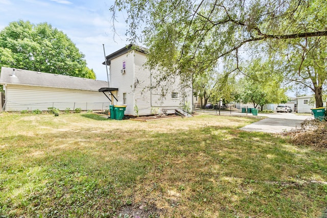 305 Irving St, Joliet, IL 60432 - view of yard