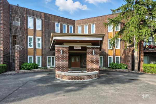 1425 Sandpebble Dr Unit 340, Wheeling, IL 60090 - view of building exterior