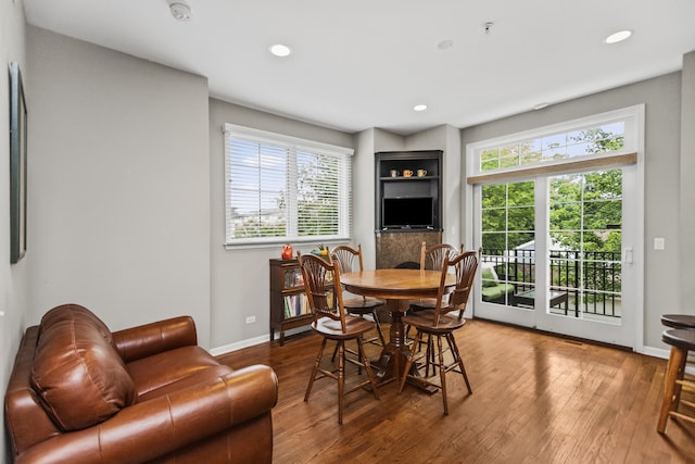 10 Park Ave, River Forest, IL 60305 - dining area featuring plenty of natural light, wood finished floors, and recessed lighting