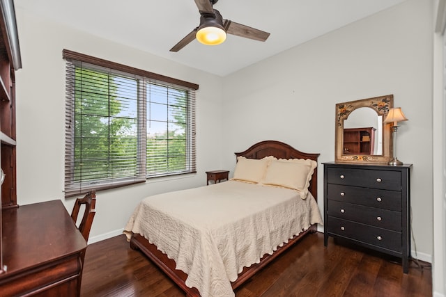 10 Park Ave, River Forest, IL 60305 - bedroom with dark wood-style floors and ceiling fan
