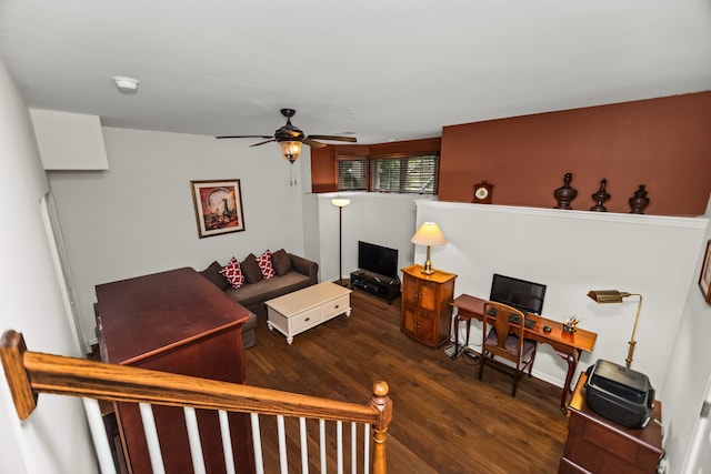 10 Park Ave, River Forest, IL 60305 - living area with wood finished floors and ceiling fan