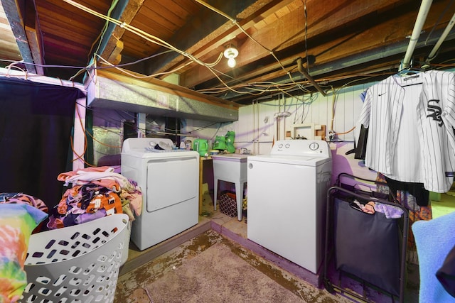 162 Grant St, Seneca, IL 61360 - laundry area with separate washer and dryer