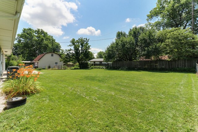 1001 Sheridan Rd, Normal, IL 61761 - view of yard