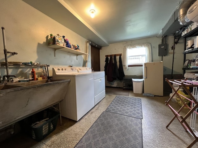6631 W 89th Pl, Oak Lawn, IL 60453 - laundry room with independent washer and dryer