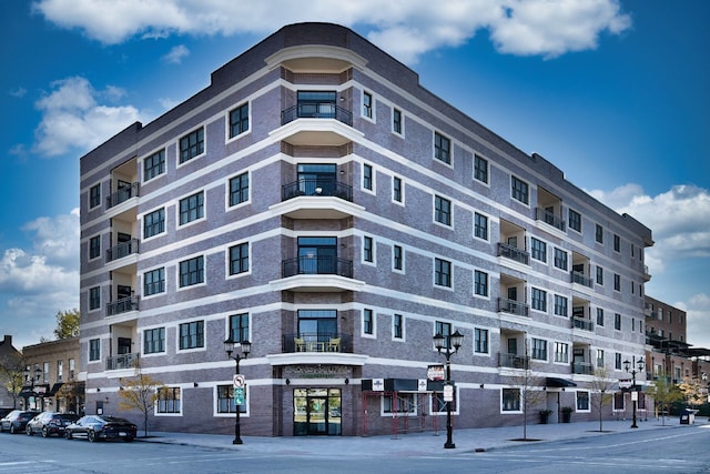105 S Cottage Hill Ave Unit 303, Elmhurst, IL 60126 - view of apartment building / complex