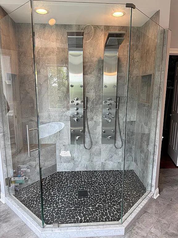 06N274 W Ridgewood Ln, Saint Charles, IL 60175 - bathroom with a shower stall and recessed lighting