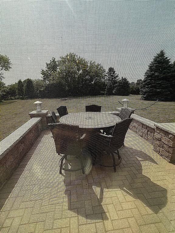 06N274 W Ridgewood Ln, Saint Charles, IL 60175 - view of patio / terrace