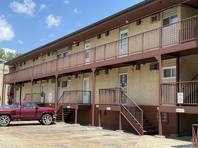 605 N Wolf Rd Unit B9, Hillside, IL 60162 - view of building exterior with stairs
