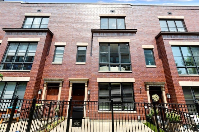 2653 N Hermitage Ave, Chicago, IL 60614 - photo 1