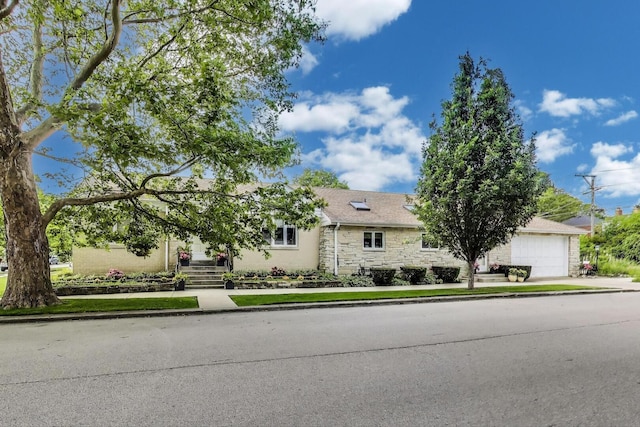 4401 W Hollywood Ave, Chicago, IL 60646 - photo 1