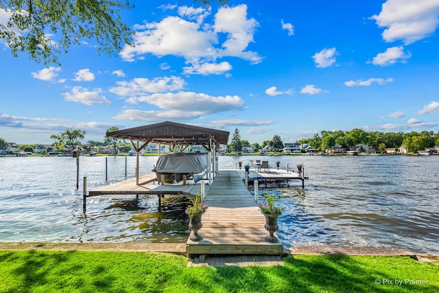 1913 N Woodlawn Park Ave, Mchenry, IL 60051 - dock with boat lift and a water view