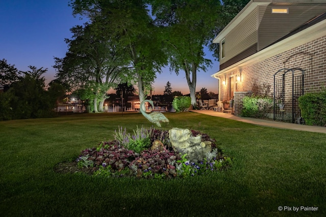 1913 N Woodlawn Park Ave, Mchenry, IL 60051 - view of green lawn