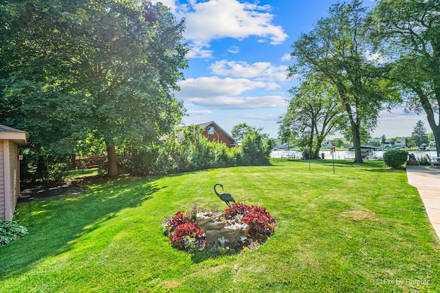 1913 N Woodlawn Park Ave, Mchenry, IL 60051 - view of yard