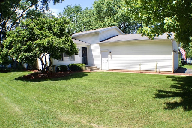 1615 Meadow Ln, Mchenry, IL 60050 - view of front of property featuring a front yard